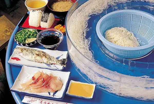 唐船峡そうめん流し市営