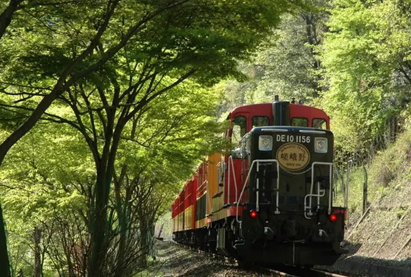 トロッコ列車