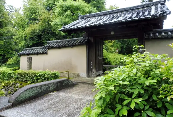 孤篷庵