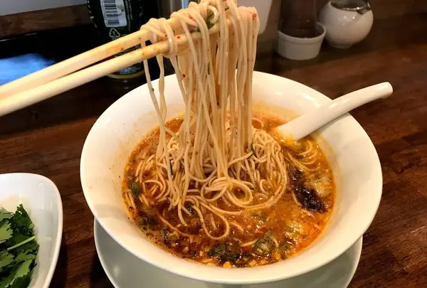 創作麺工房 鳴龍