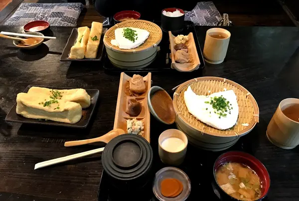 岡本とうふ店