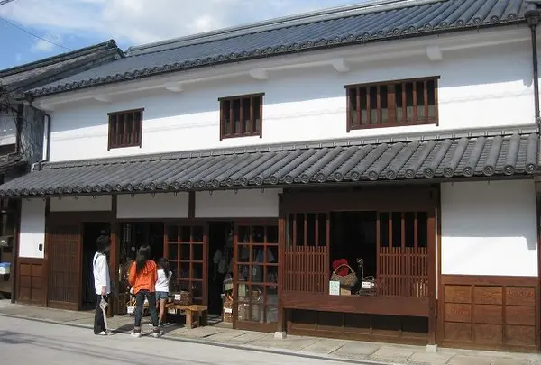 （株）白神商店