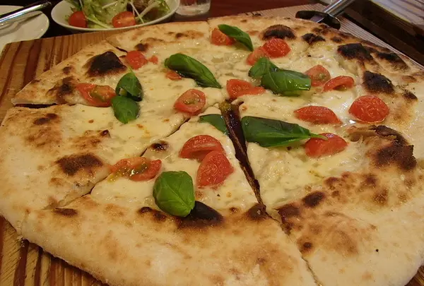 PIZZA PARADISO(ピッツア パラディッソ)