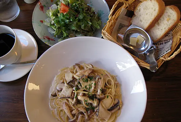 トミーズ カフェ