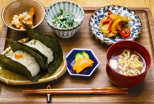 OMUSUBI CAFE
