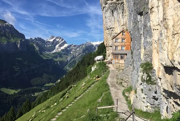 Aescher - Gasthaus am Berg (エッシャー・ガストハウス アム ベルグ)
