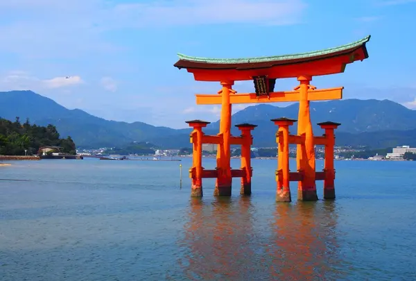 大鳥居