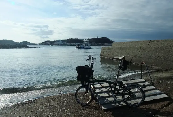 岡崎渡船土佐泊待合所