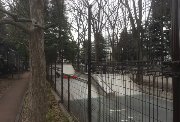 スケートボードパーク