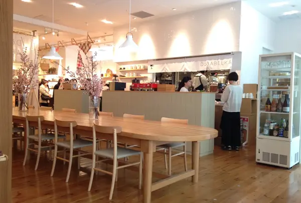 店内こんな感じ