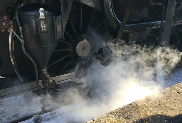 SL冬の湿原号