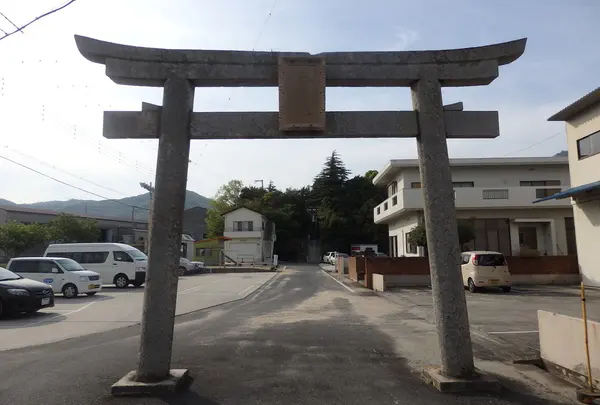 正面鳥居