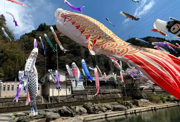 鯉のぼり(4月〜5月上旬)