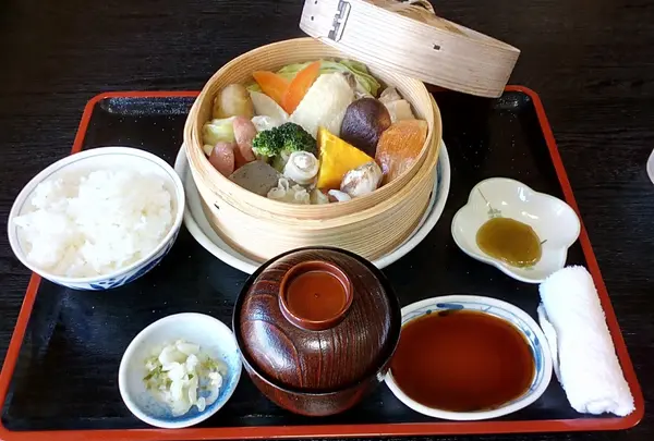 「地獄駕篭（かご）蒸し」