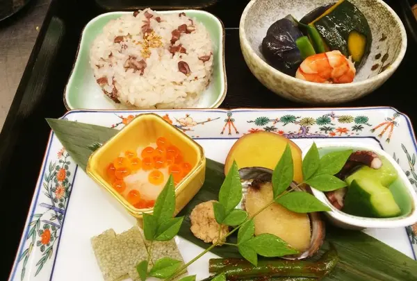 花瀬自慢の懐石料理