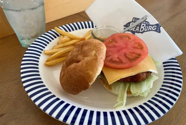 絶品フィッシュバーガーです！