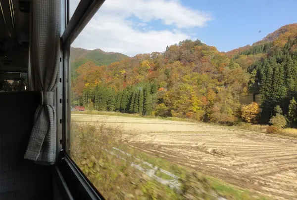 秋田の車窓から♪