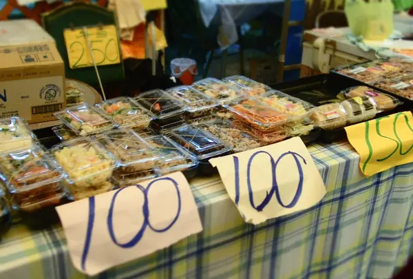 100円弁当屋