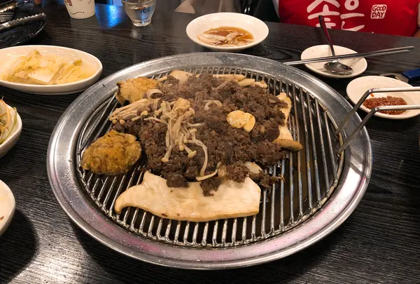 彦陽（オニャン）プルコギ （釜山）プサンチッ（언양불고기 부산집）