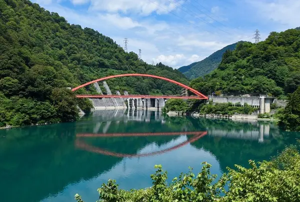 黒部渓谷トロッコ電車