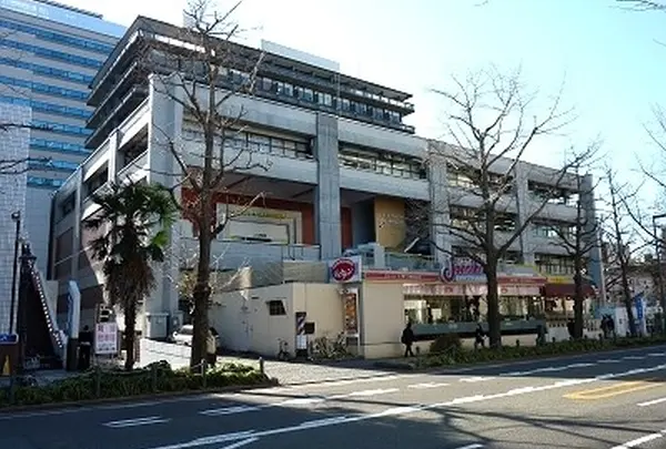 シルクセンター 国際貿易観光会館
