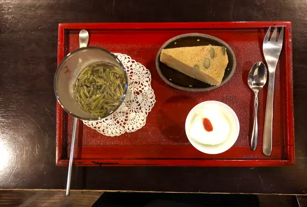 岩茶房 丹波 ことり