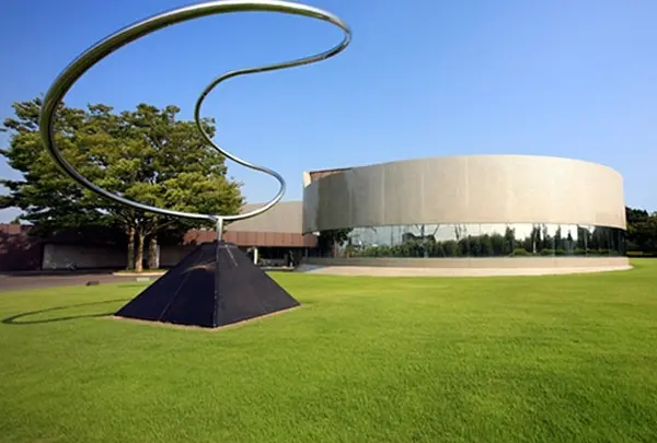 資生堂アートハウス・企業資料館