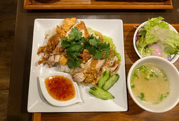 神戸アジアン食堂バル SALA