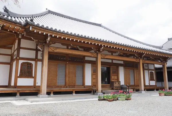 曹洞宗 萬年山 泉蔵寺（せんぞうじ）