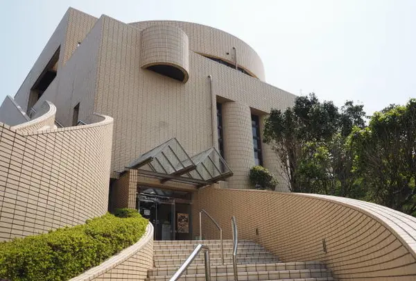 地球の丸く見える丘展望館