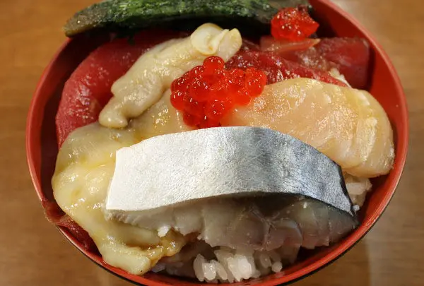 かって丼！
