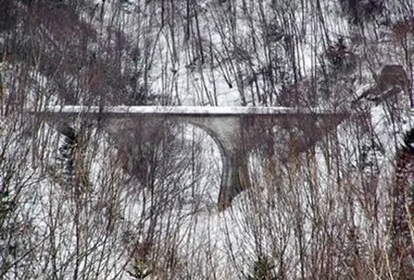 中の沢陸橋(ダム後新線)