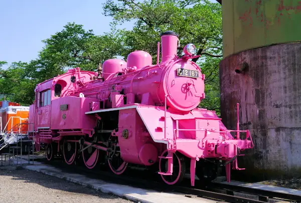 若桜駅のピンクのＳＬ