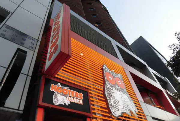 フーターズ 大阪店(HOOTERS OSAKA)