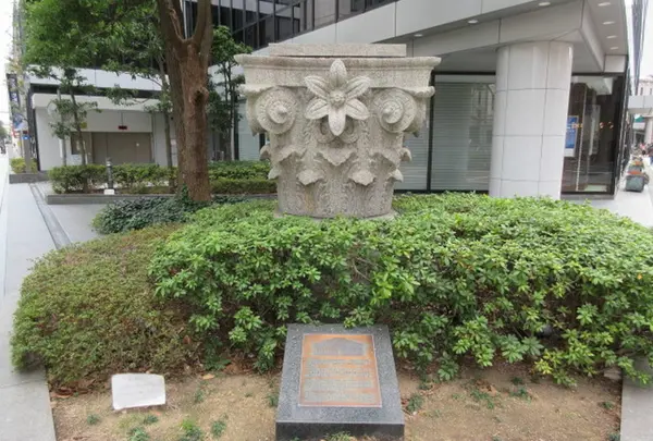 旧三菱銀行三宮支店 柱頭