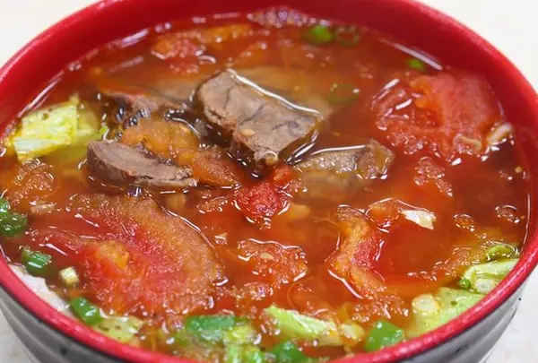 四平街蕃茄牛肉面