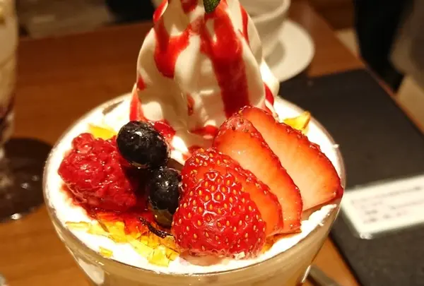 ボリューム満点のパフェ