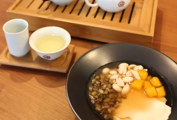 黒猫豆花　東京