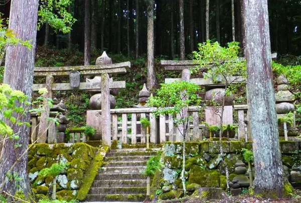 真田家の墓所
