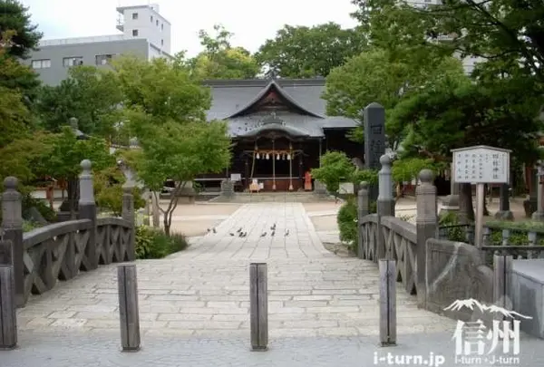 四柱神社