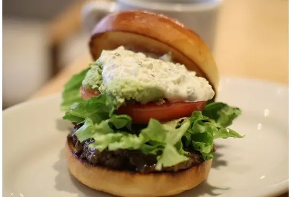 the 3rd Burger 青山骨董通り店