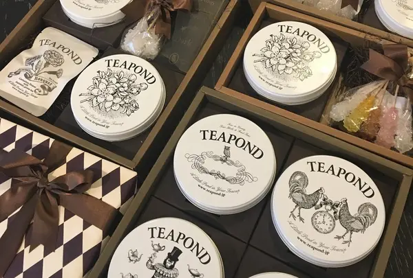 背筋が伸びる美しい紅茶専門店