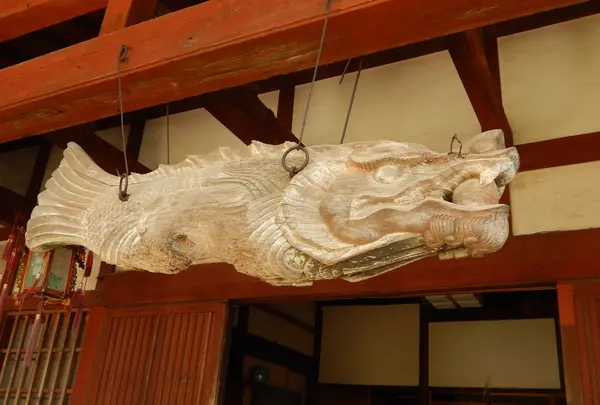 ご飯の時間を告げる「魚板（ぎょばん）」