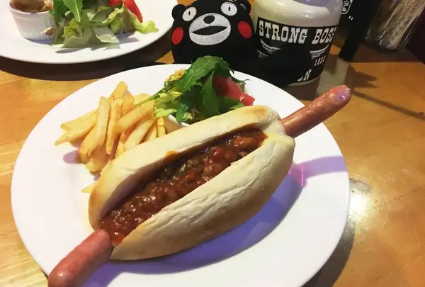 ストロングボスサルーン