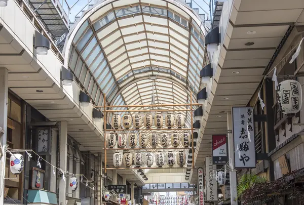 新仲見世商店街