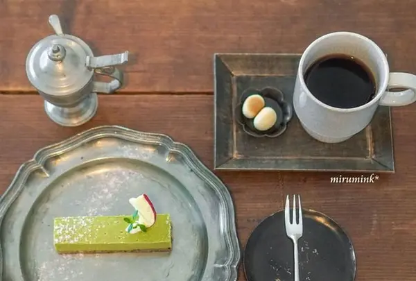 カフェ 3+(トロワプリュス)