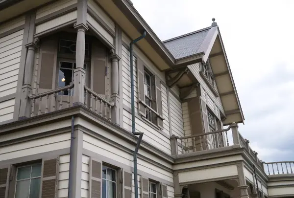木造2階建ての洋館