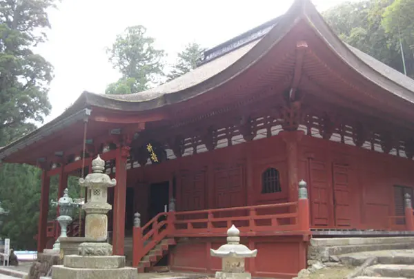 摩尼殿（本堂）