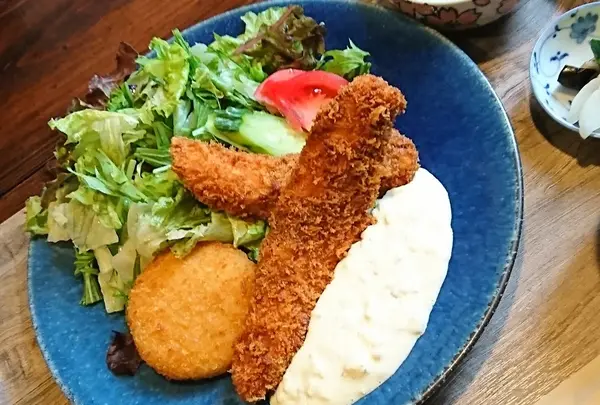 エビフライとクリームコロッケ