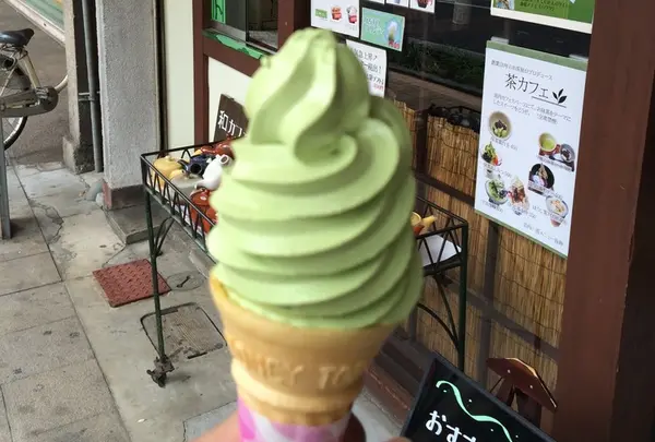 食べながら海野街を散策。